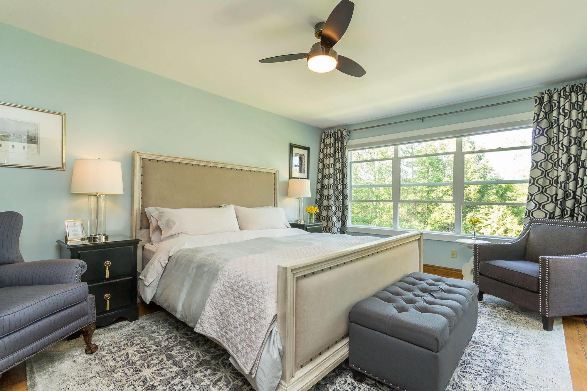 Craigleith Manor Bed & Breakfast Collingwood Bagian luar foto