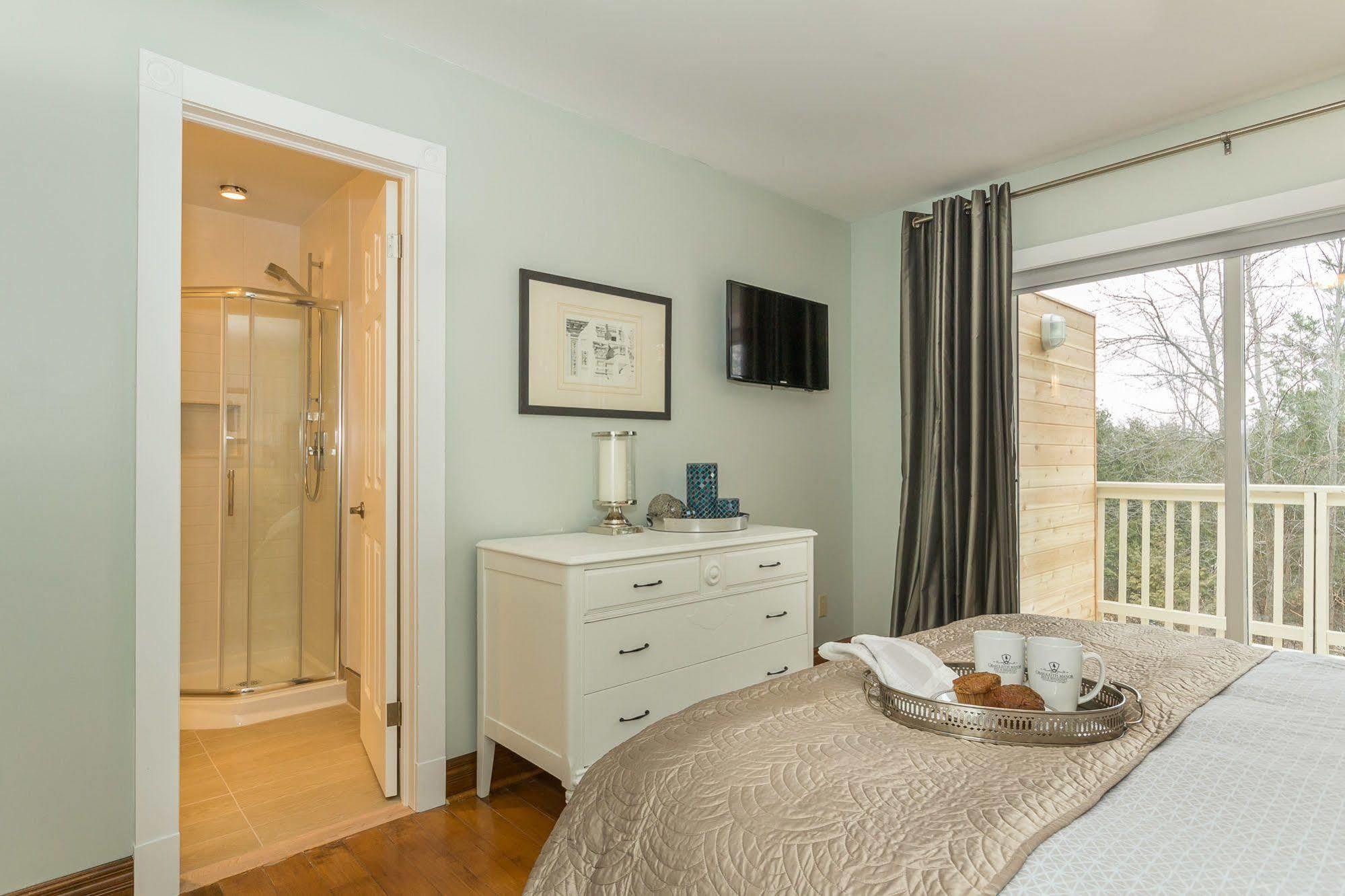 Craigleith Manor Bed & Breakfast Collingwood Bagian luar foto